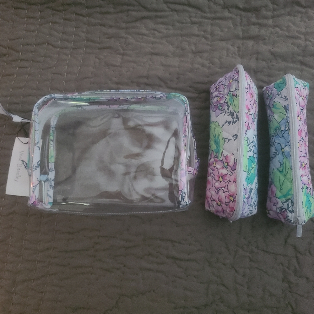 Vera Bradley NWT 3 piece cosmetic kit